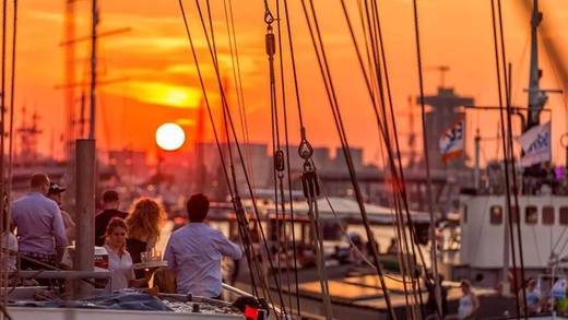 BootBootBoot-Sail-sunset