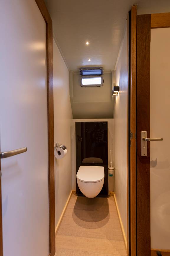 Toilet aboard the two-masted clipper Avontuur