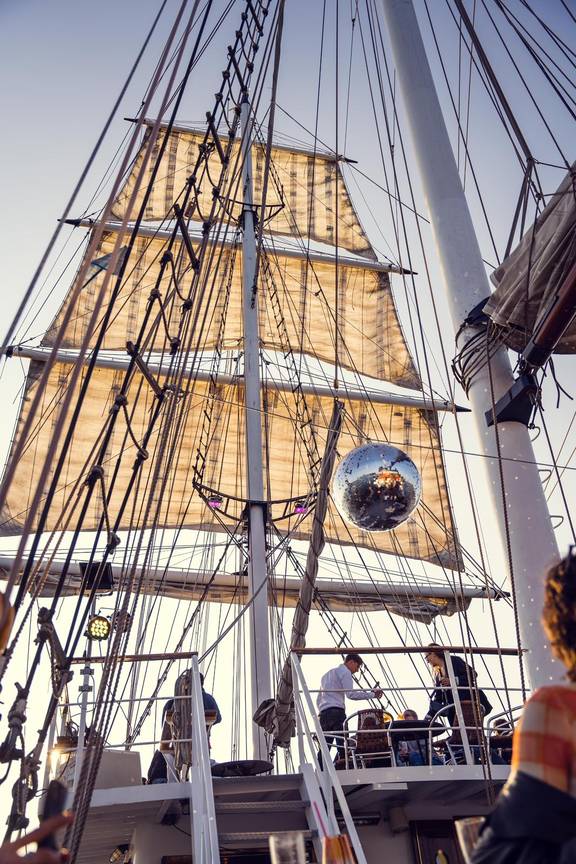 View up the mast and rigging of the Abel Tasman