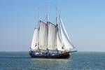 Ambiance under white sails on open water