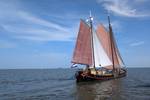 Chateauroux under brown sails, viewed from the stern
