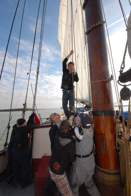 schoener Luciana op het dek