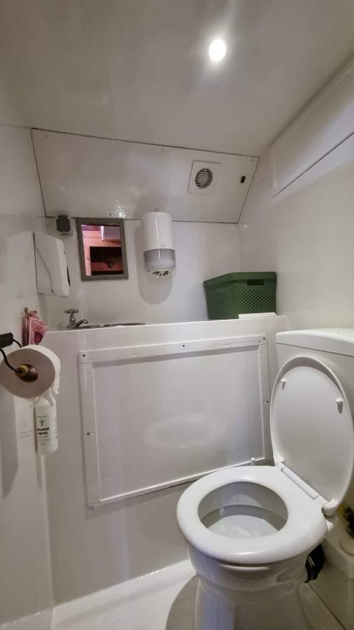 Toilet and washbasin aboard the Medusa