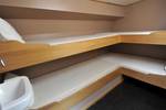 Cabin with bunk beds on the Nieuwe Zorg