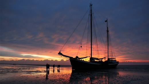 Klipper Poseidon droogvallen Waddenzee