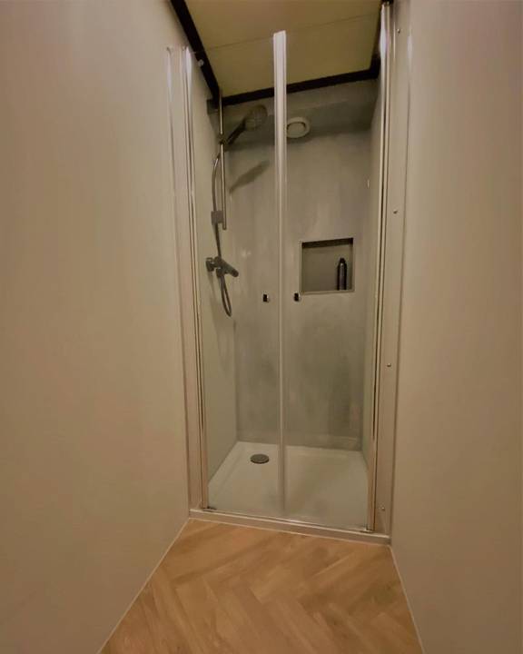 Shower cubicle aboard the Summertime