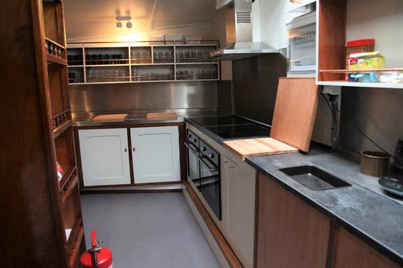 Galley of the Vrijheid with hobs and worktops