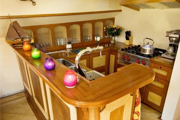 Wooden bar and galley of the Gulden Belofte